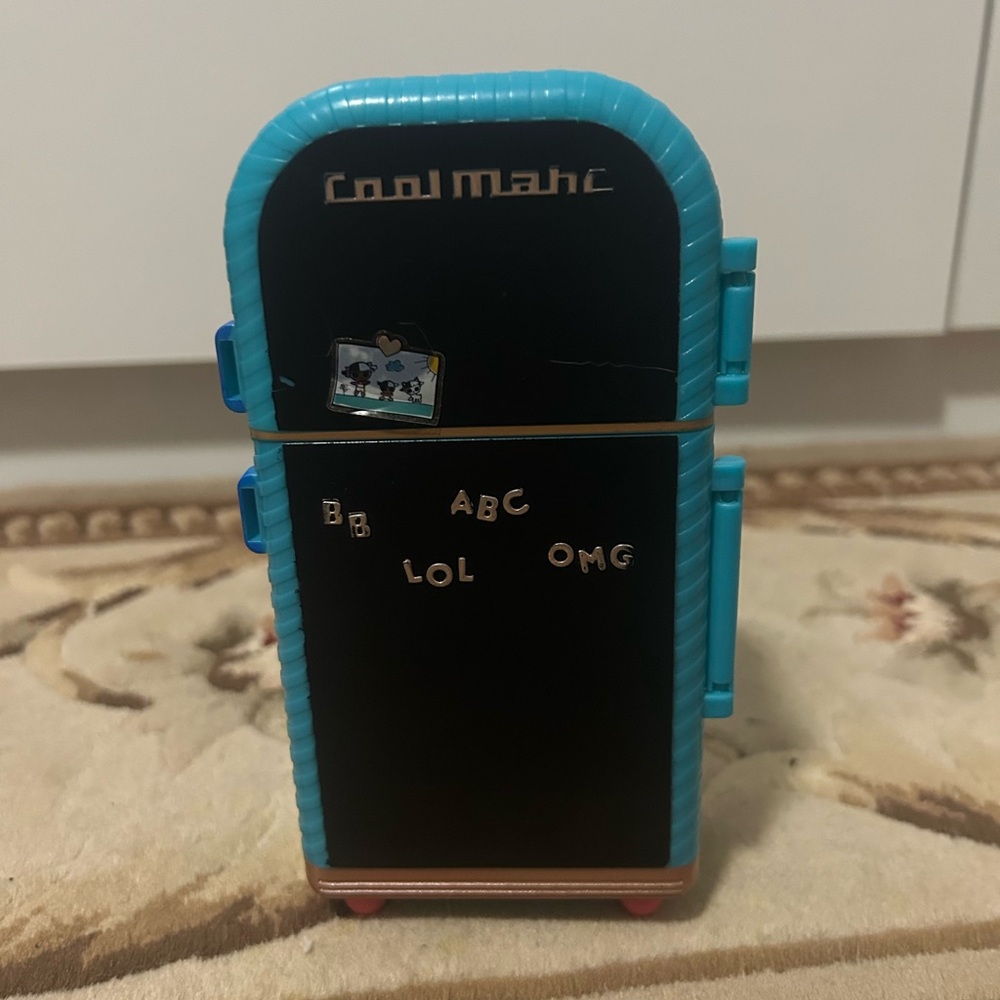 L.O.L. Surprise! Blue and Black Mini Fridge Playset